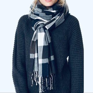 NEW Plush Apparel Ultra Soft Plaid Scarf Navy/Charcoal/White NIP